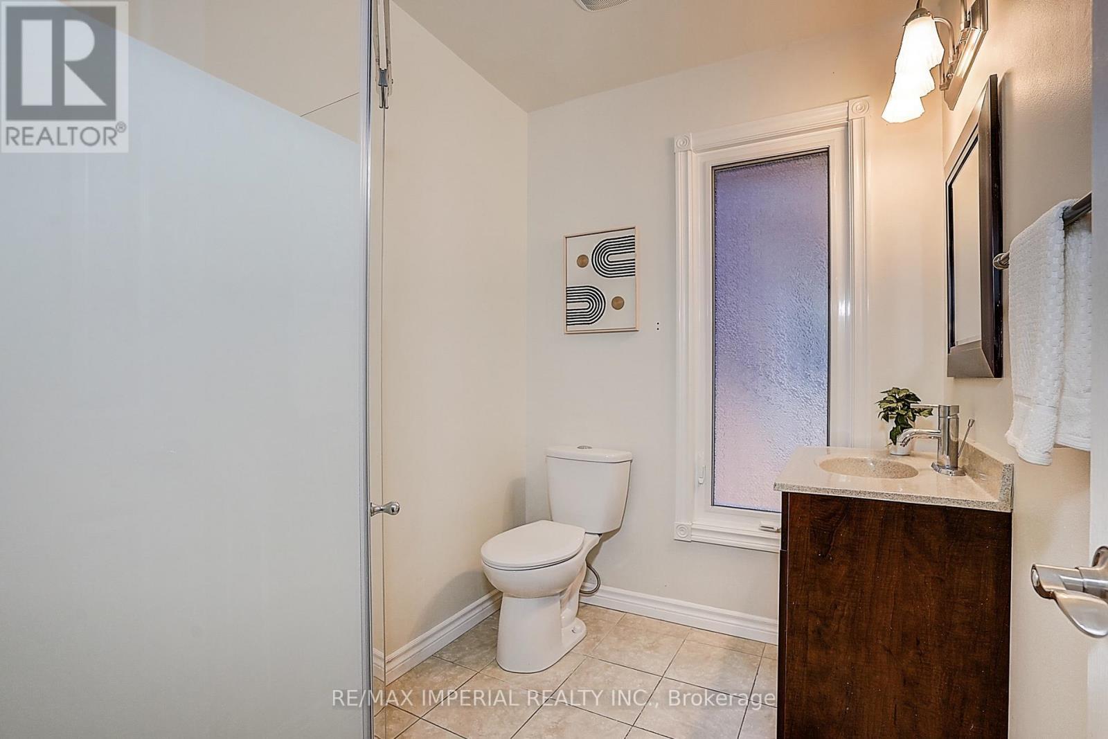 5337 Champlain Trail, Mississauga, ON - Indoor Photo Showing Bathroom