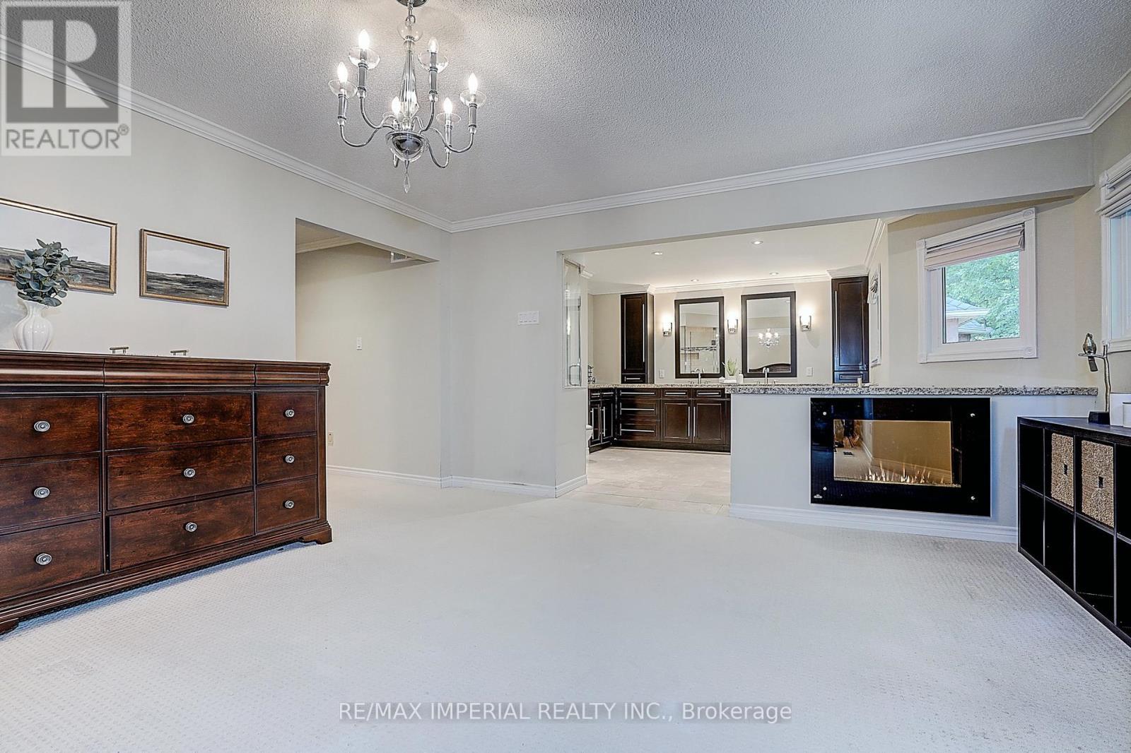 5337 Champlain Trail, Mississauga, ON - Indoor Photo Showing Other Room