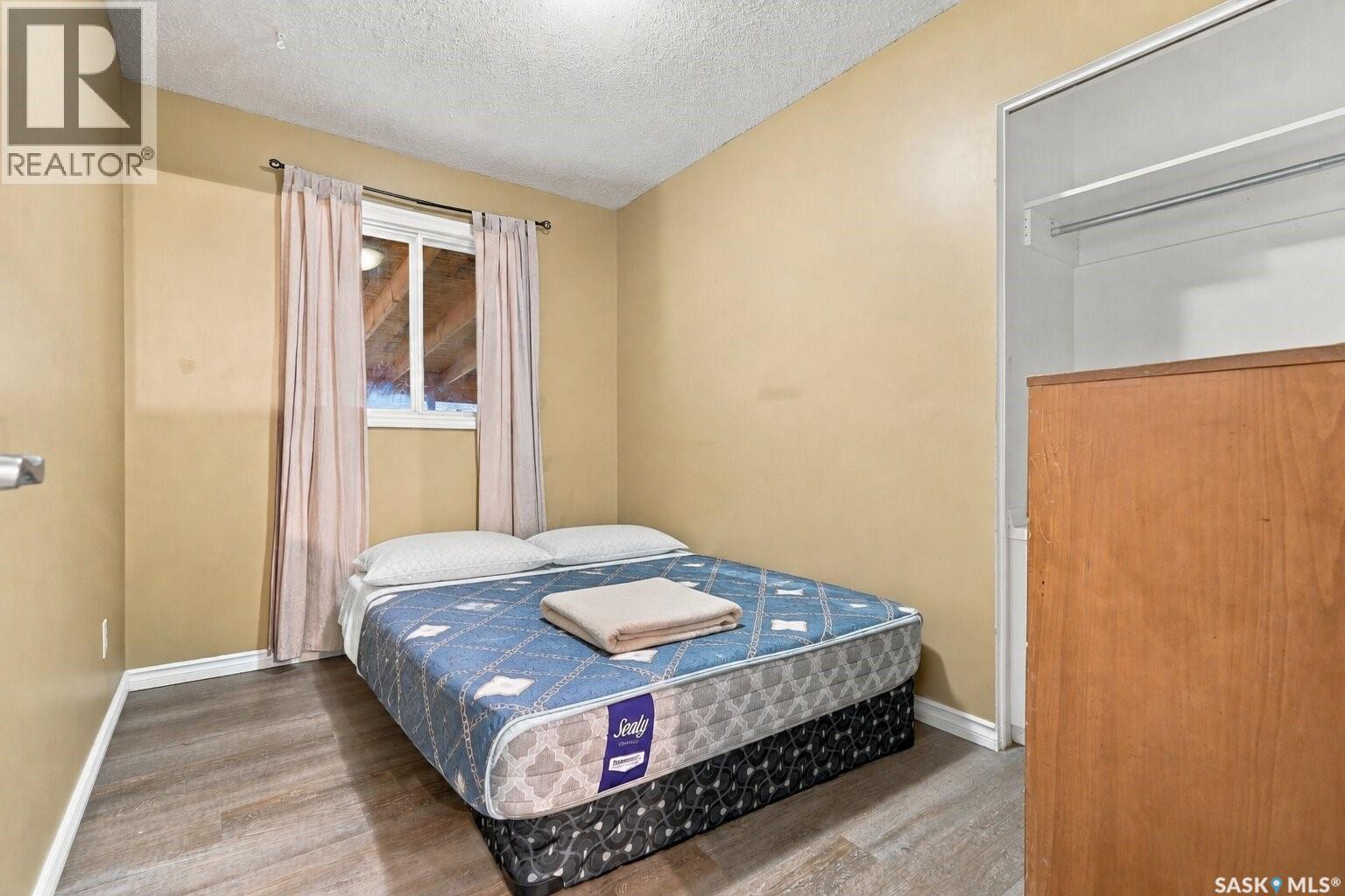 1718 Mckercher Drive, Saskatoon, SK - Indoor Photo Showing Bedroom