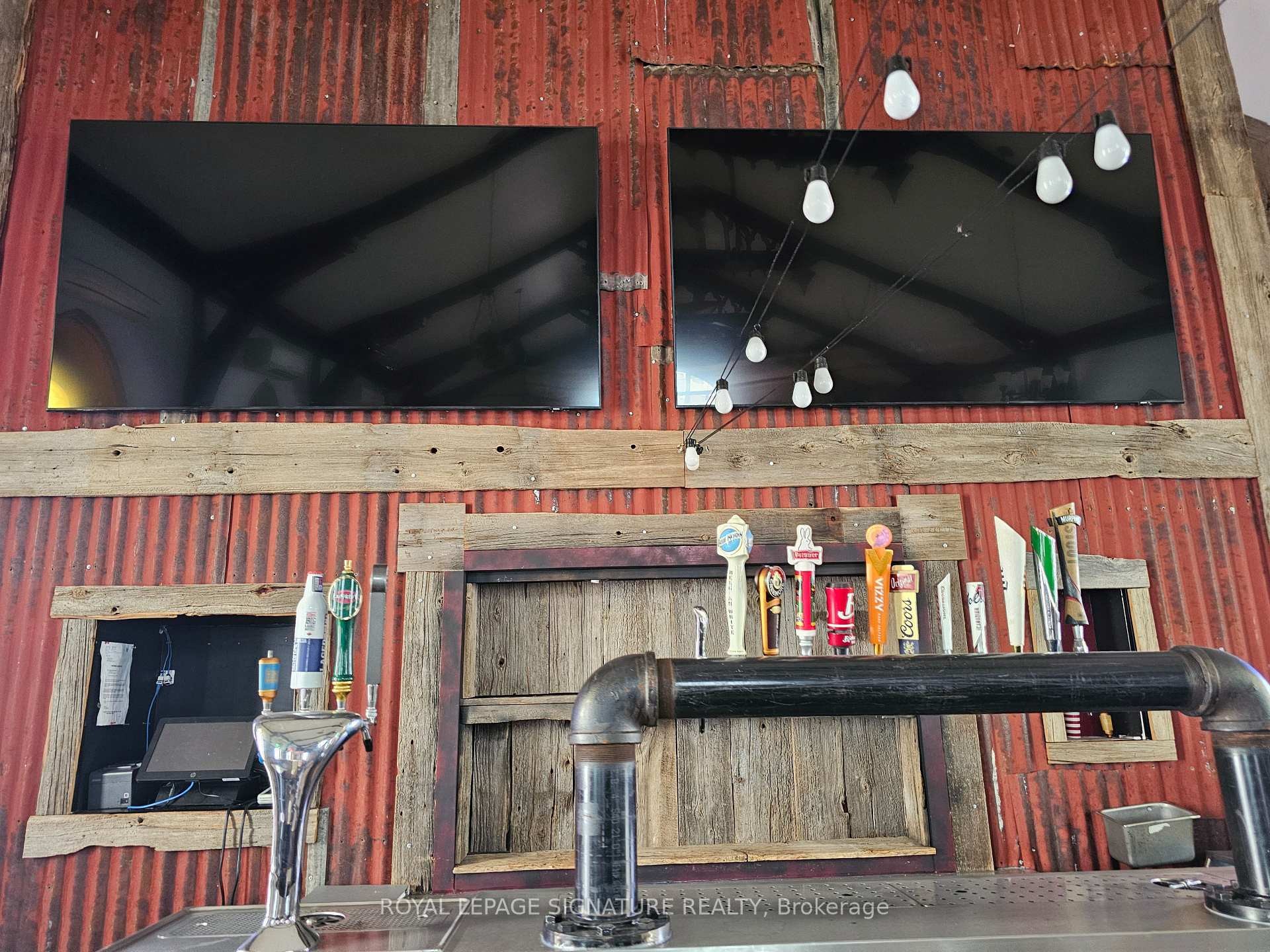 2251 Rymal Road E, Hamilton, ON
