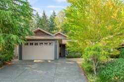 354 Davis Ave Parksville, BC V9P 2V4