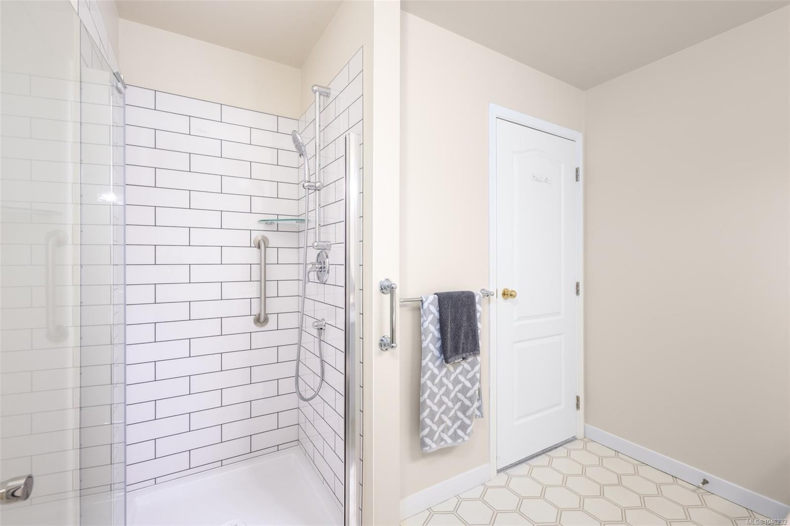 #403-275 First St, Duncan, BC - Indoor Photo Showing Bathroom
