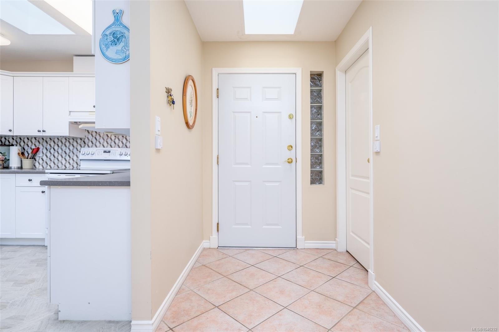 #403-275 First St, Duncan, BC - Indoor Photo Showing Other Room