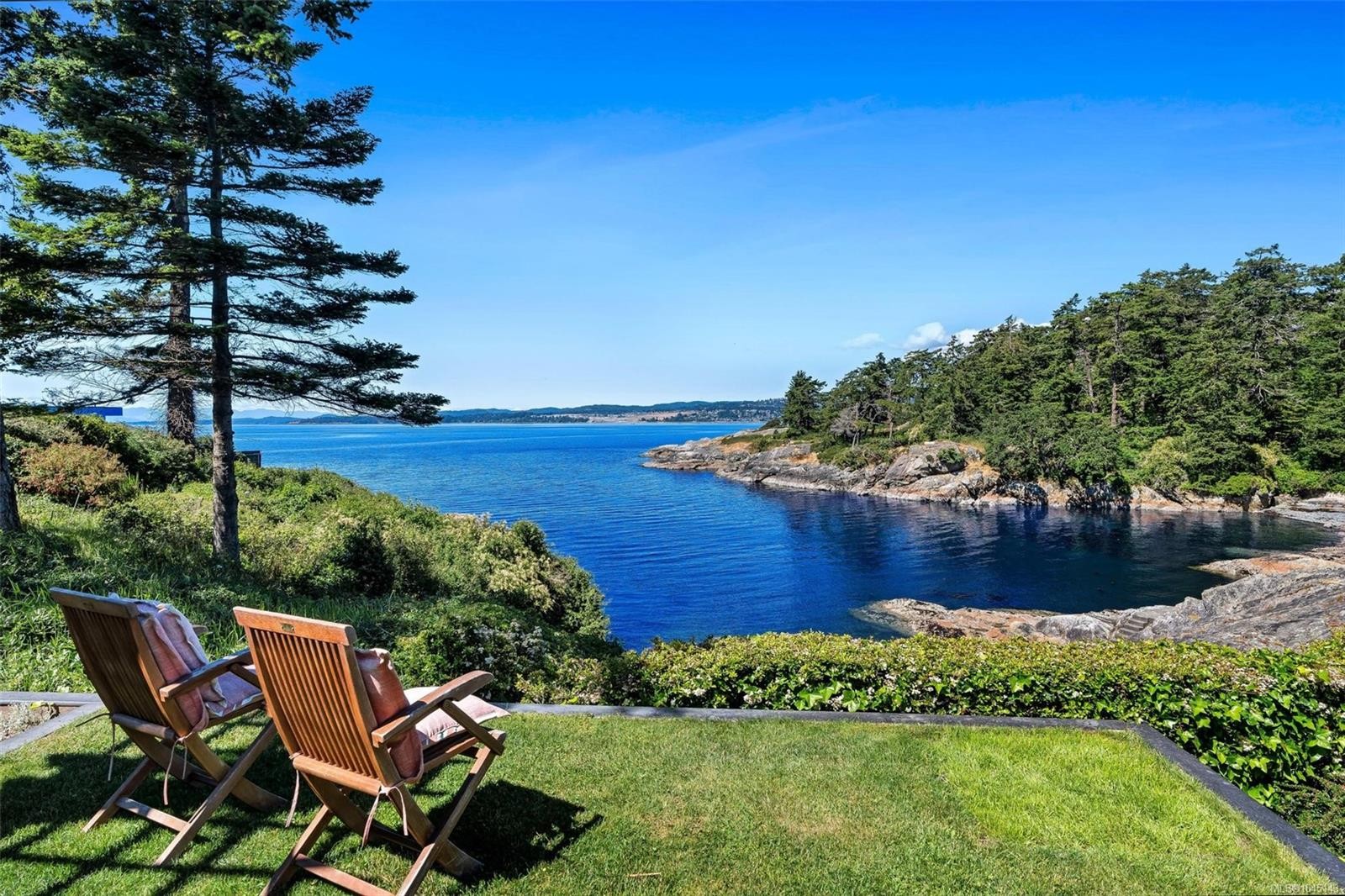 330 Plaskett Pl, Esquimalt, BC