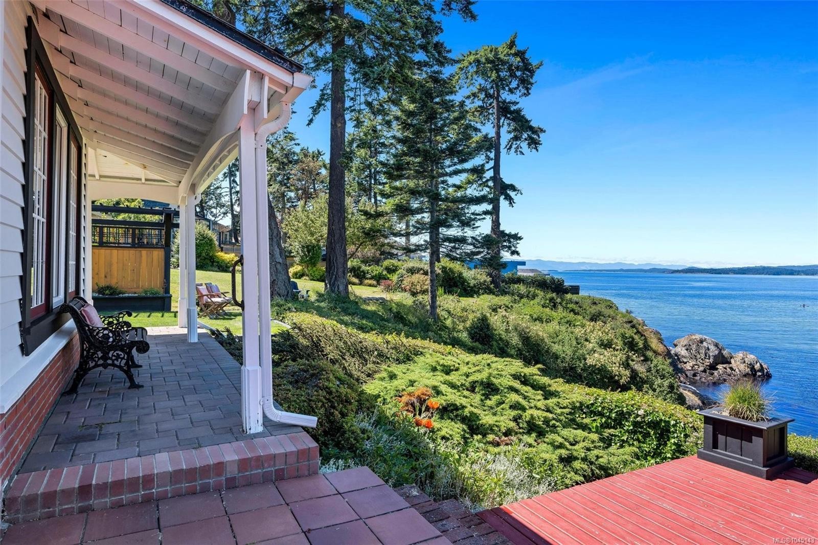 330 Plaskett Pl, Esquimalt, BC