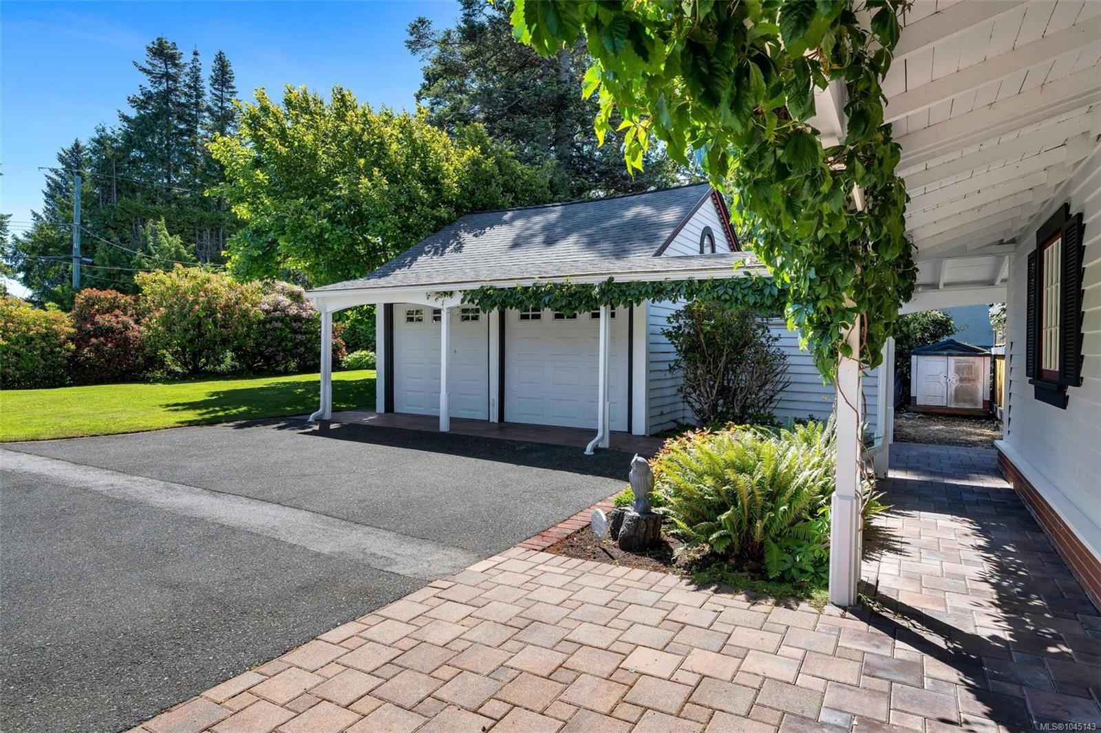 330 Plaskett Pl, Esquimalt, BC