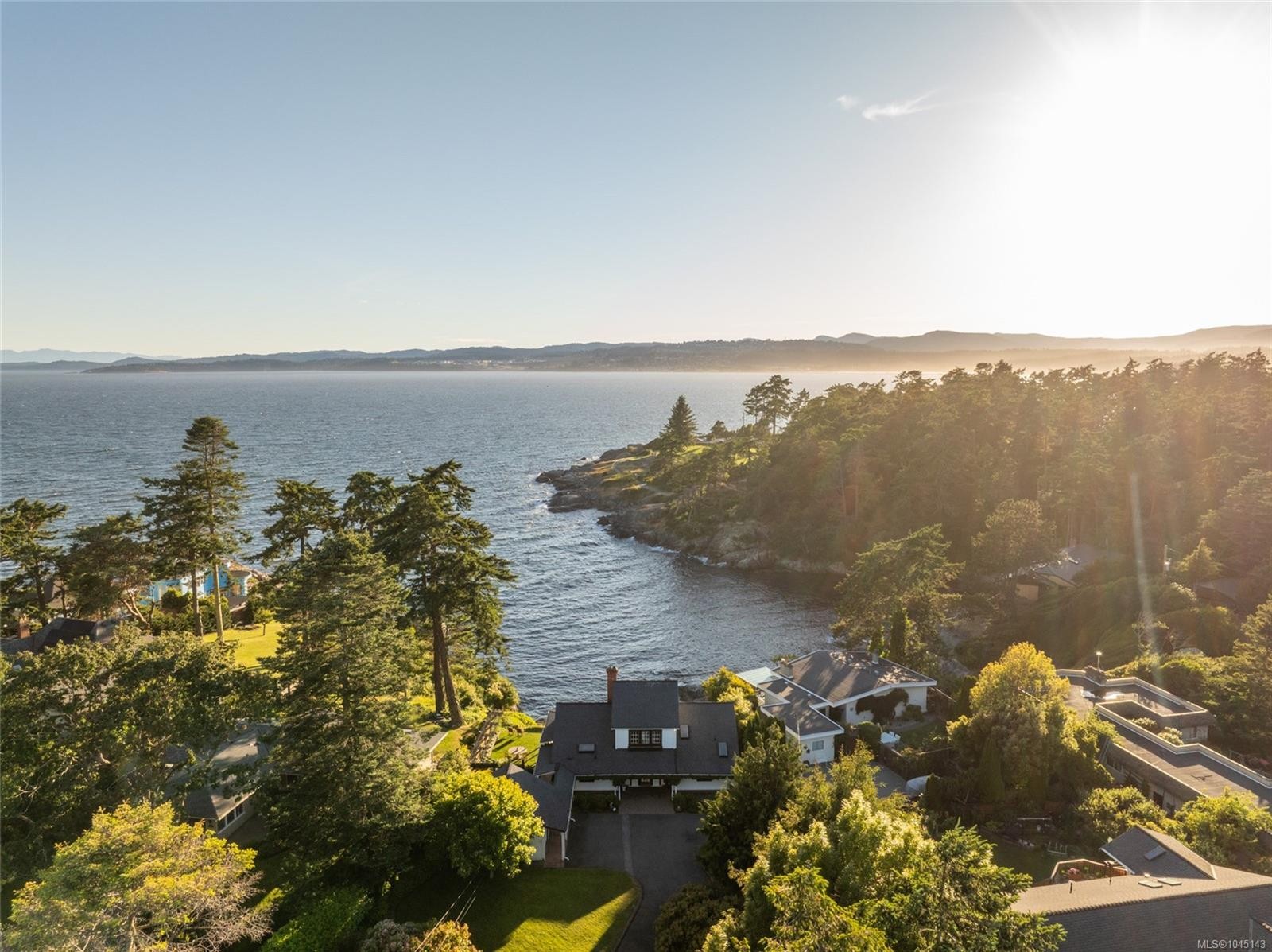 330 Plaskett Pl, Esquimalt, BC