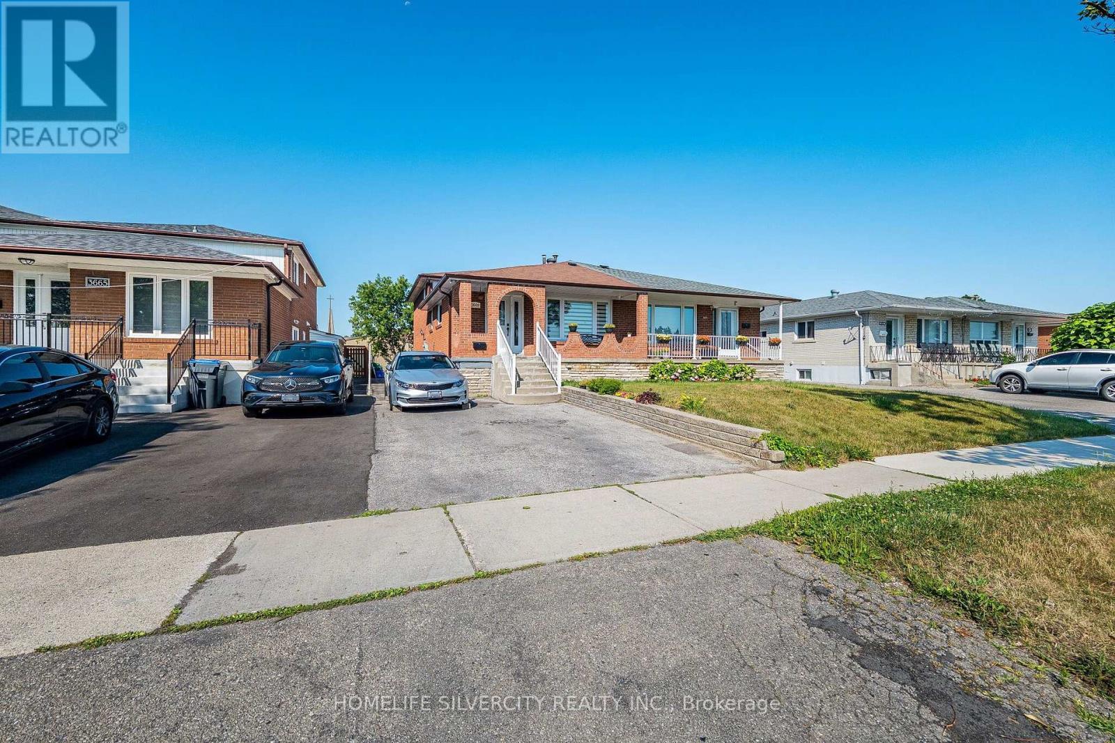 3669 Corliss Crescent, Mississauga, ON - Outdoor