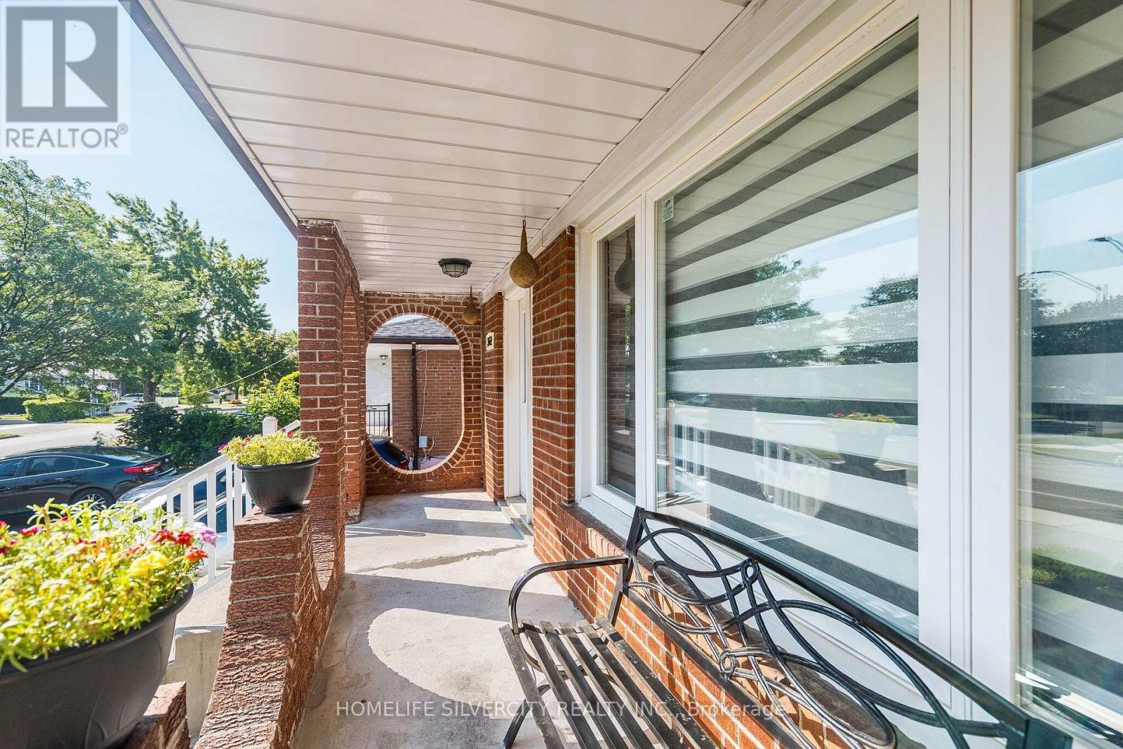 3669 Corliss Crescent, Mississauga, ON - Outdoor