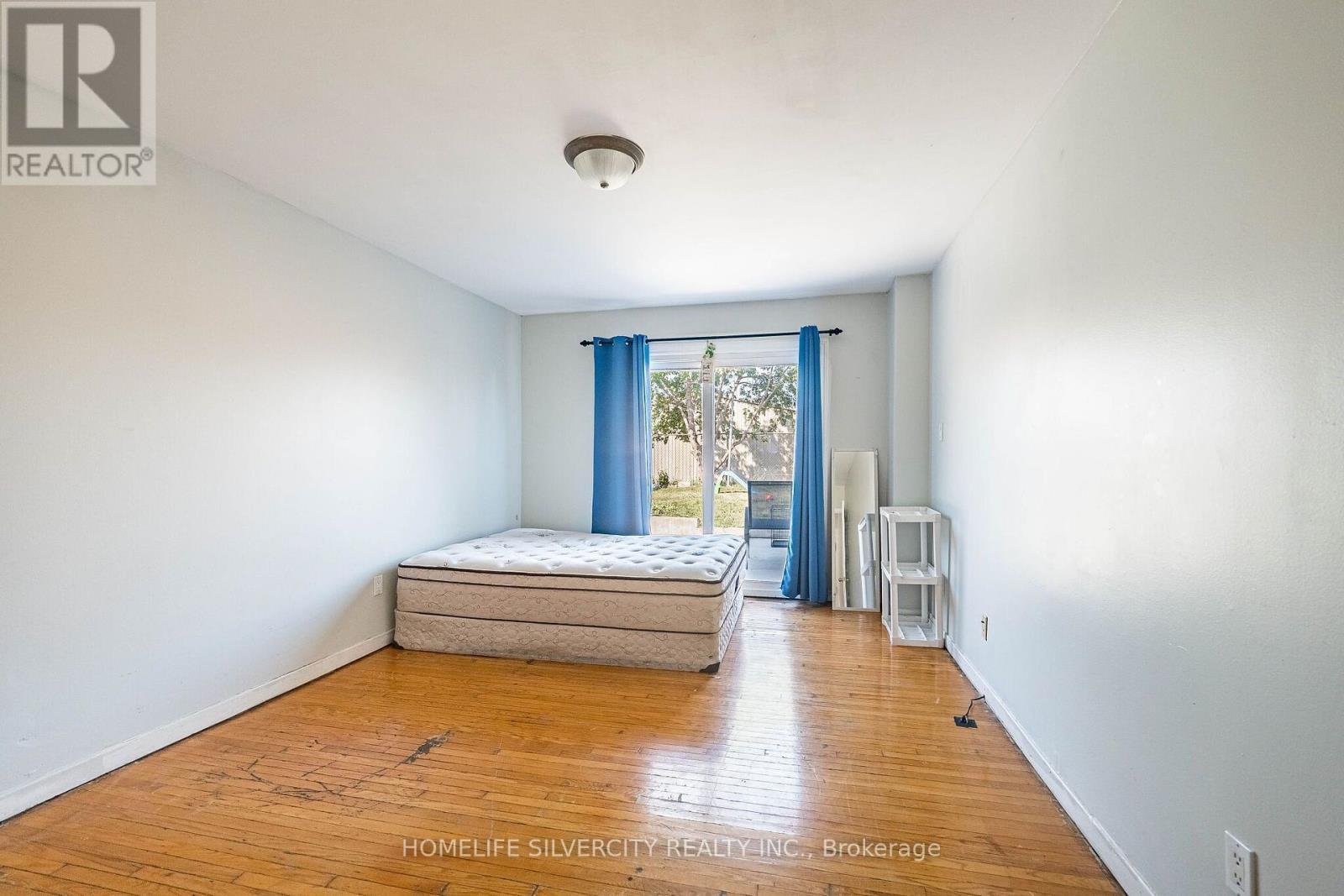 3669 Corliss Crescent, Mississauga, ON - Indoor Photo Showing Bedroom