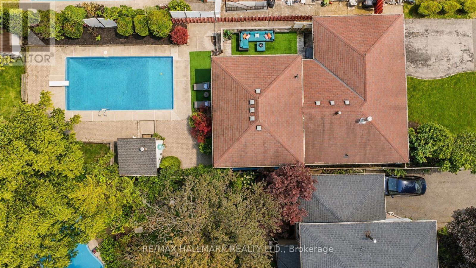 drone 45x 150 ft lot! - 117 Clappison Boulevard, Toronto, ON - Outdoor With In Ground Pool