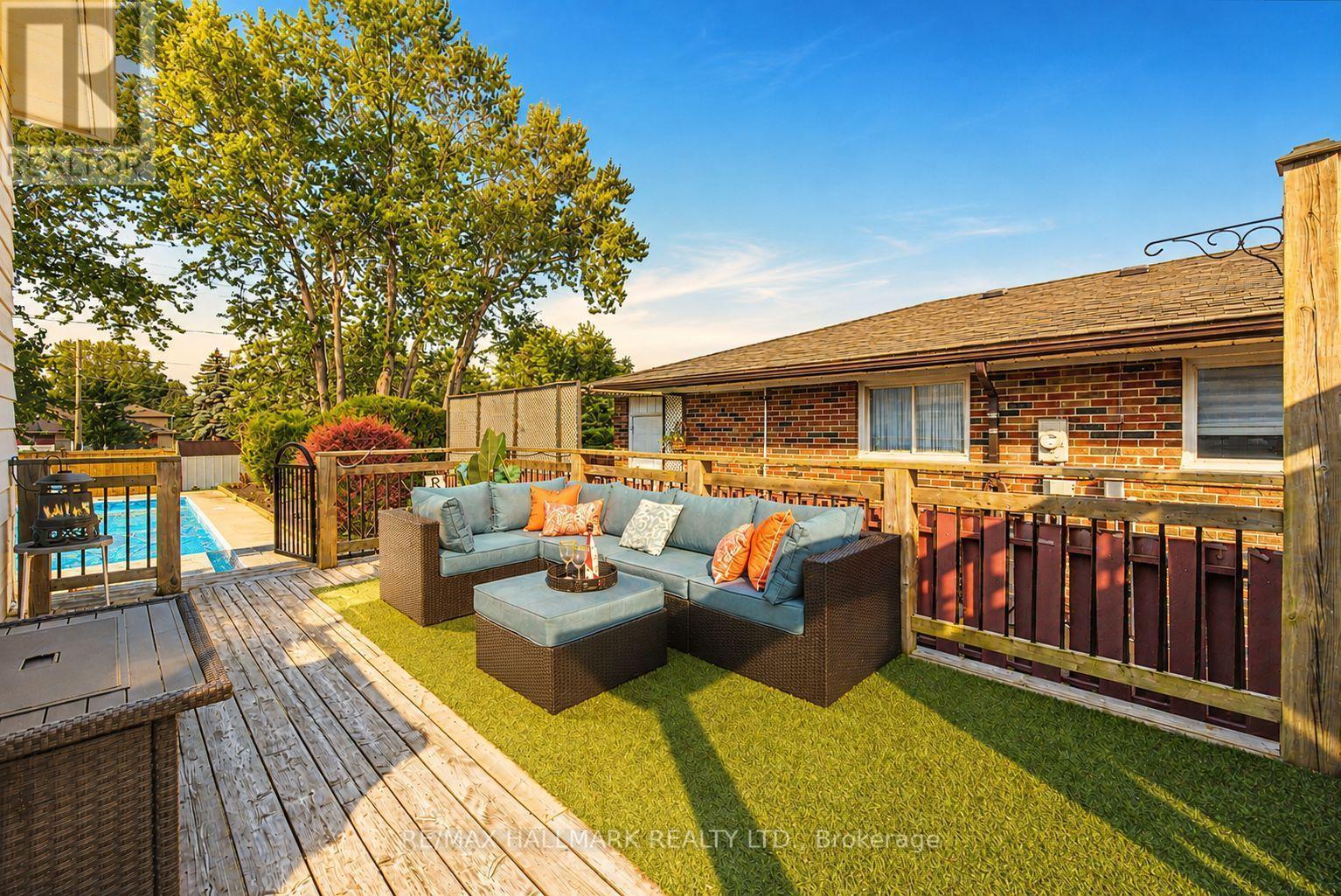 fenced deck - 117 Clappison Boulevard, Toronto, ON - Outdoor With Deck Patio Veranda