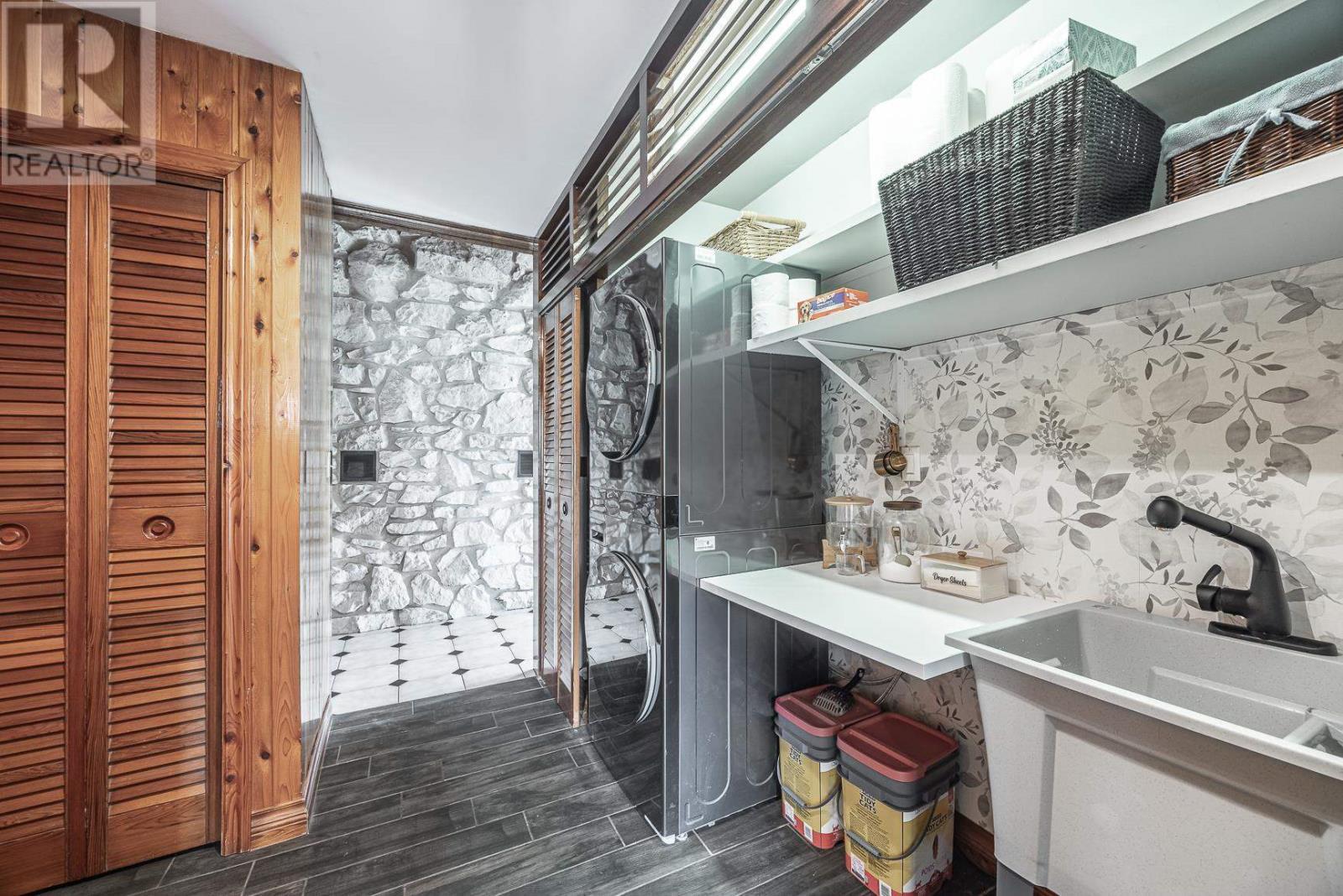 264 Macintyre Rd, Sault Ste. Marie, ON - Indoor