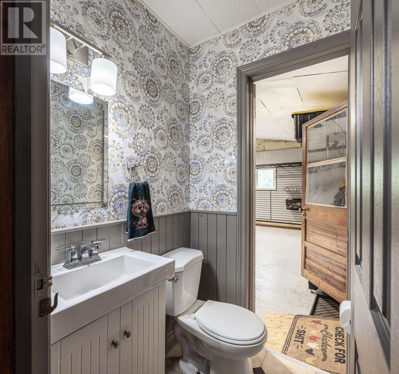 264 Macintyre Rd, Sault Ste. Marie, ON - Indoor Photo Showing Bathroom