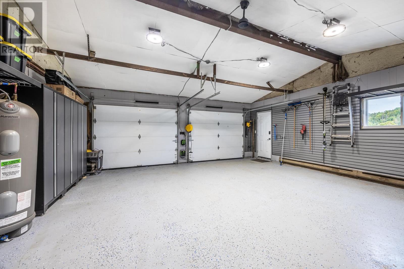 264 Macintyre Rd, Sault Ste. Marie, ON - Indoor Photo Showing Garage