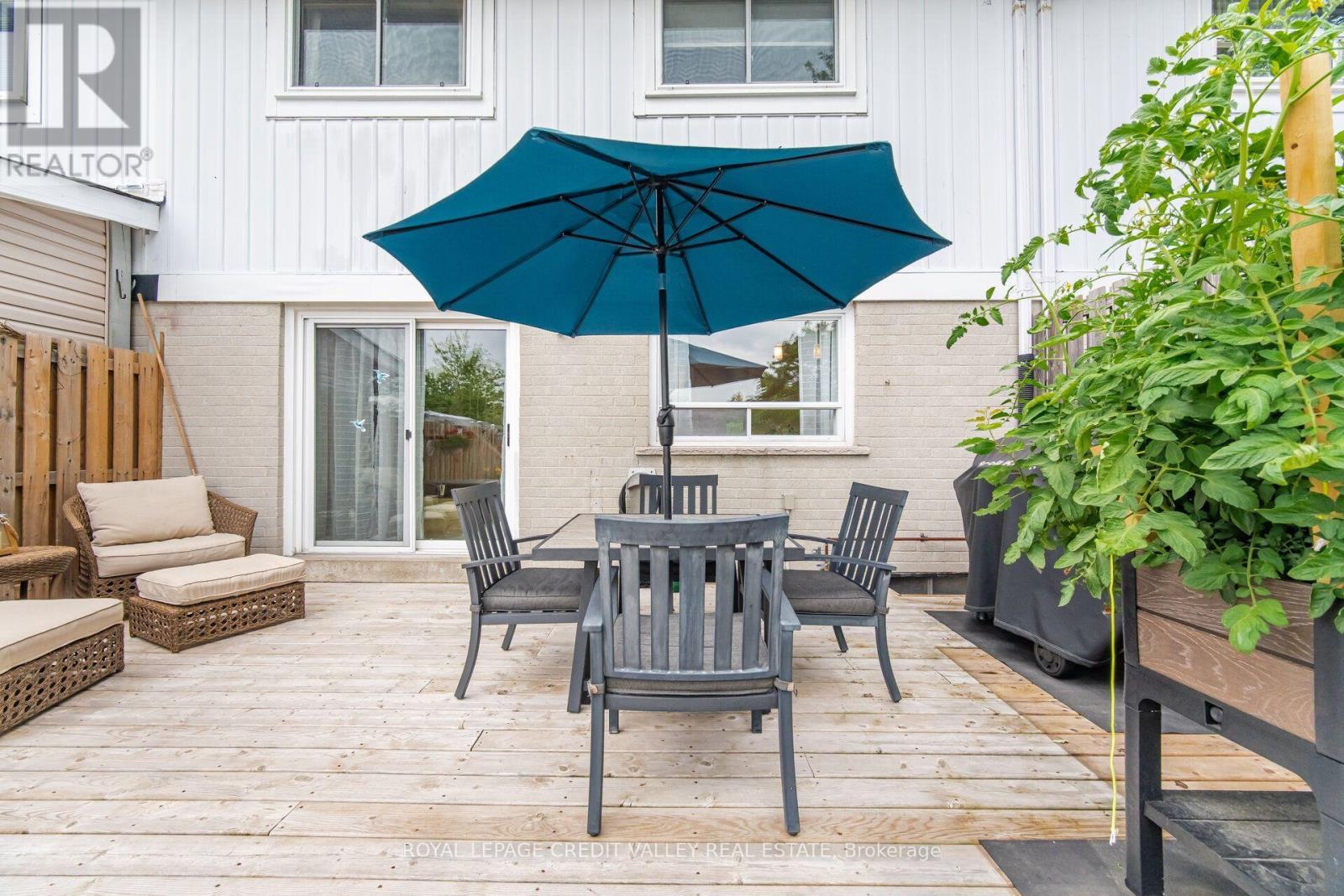 10 Gladstone Square, Brampton, ON - Outdoor With Deck Patio Veranda With Exterior