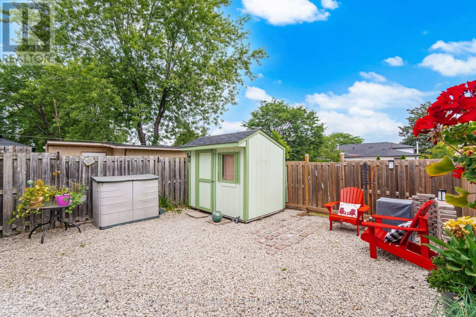 10 Gladstone Square, Brampton, ON - Outdoor
