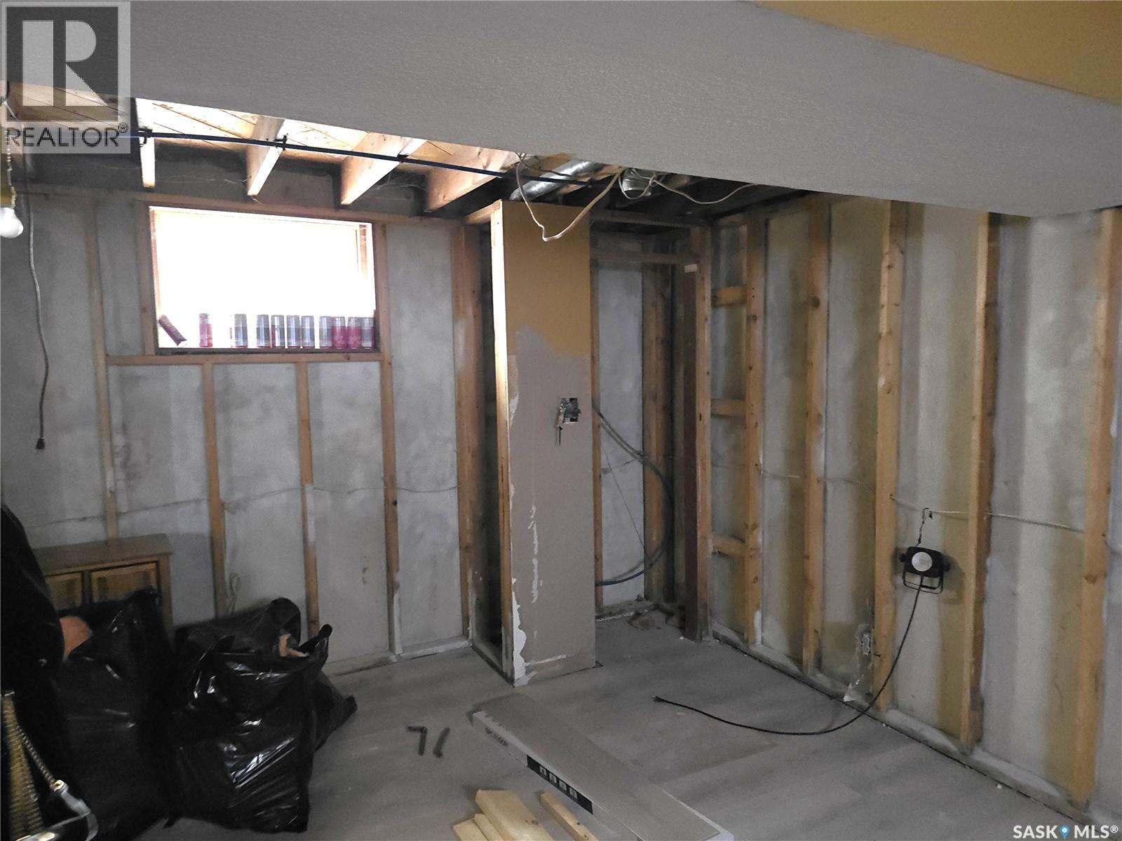 1939 Quebec Street, Regina, SK - Indoor Photo Showing Basement