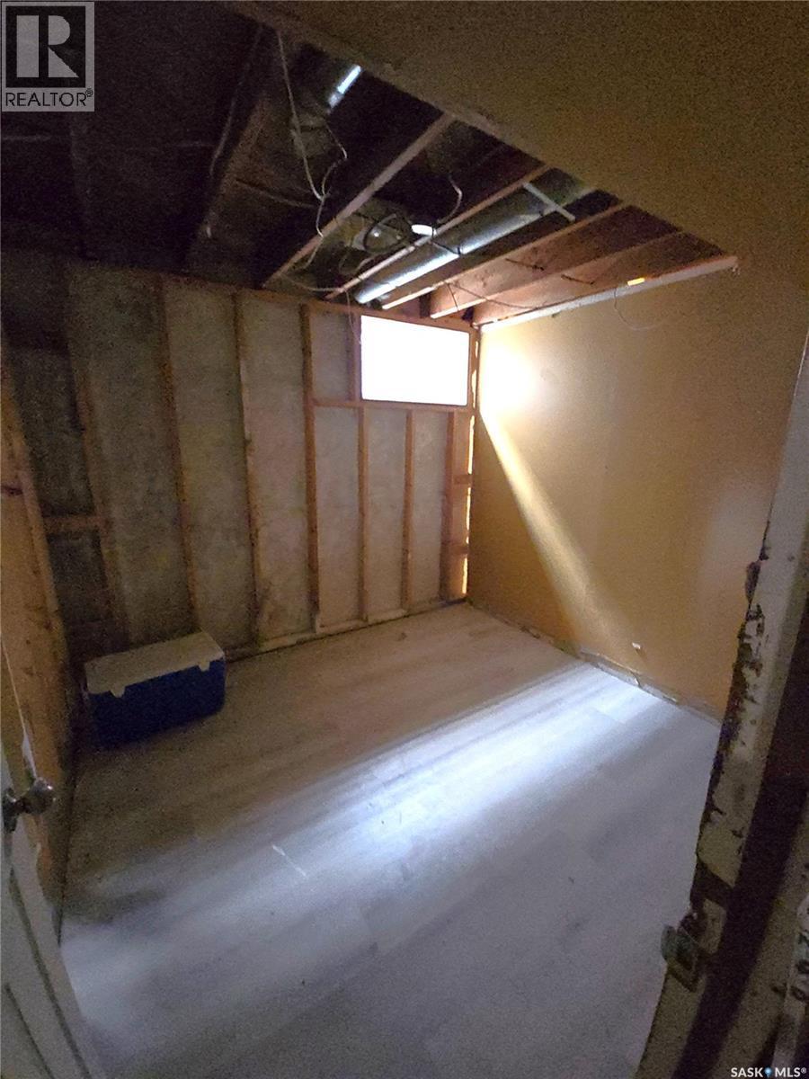 1939 Quebec Street, Regina, SK - Indoor Photo Showing Basement