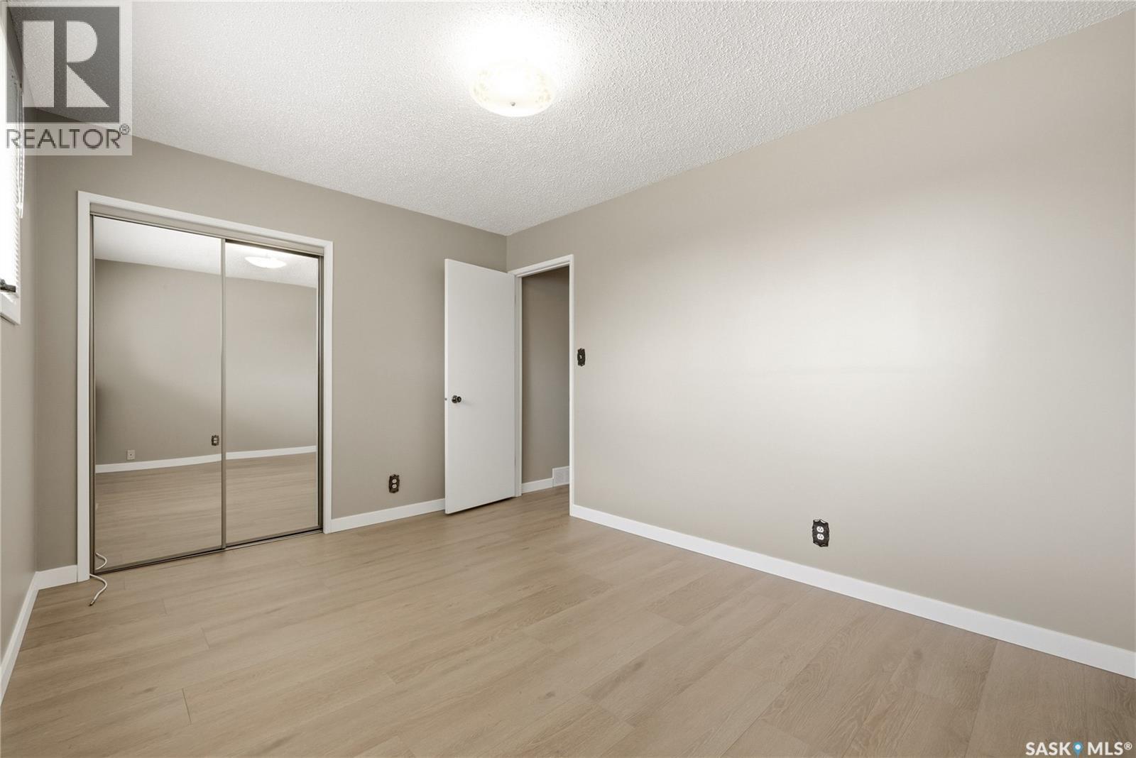 39 Hayes Crescent, Regina, SK - Indoor Photo Showing Other Room