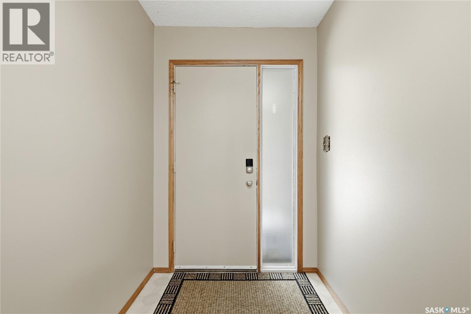 39 Hayes Crescent, Regina, SK - Indoor Photo Showing Other Room