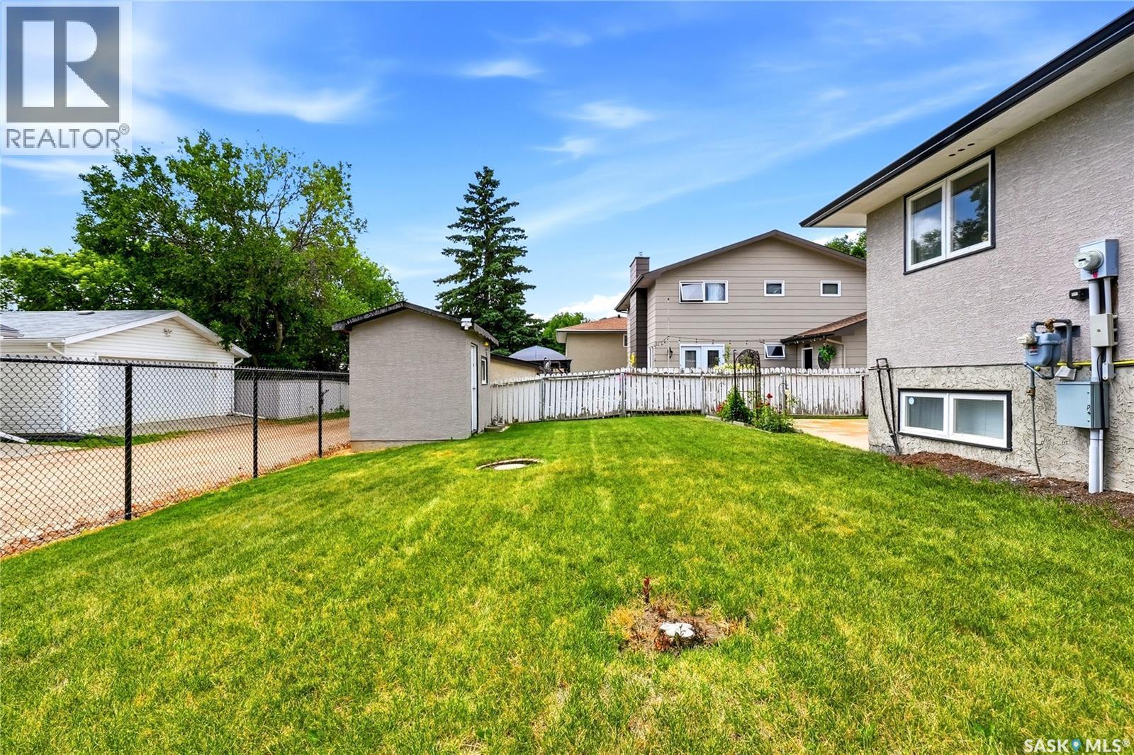 39 Hayes Crescent, Regina, SK - Outdoor