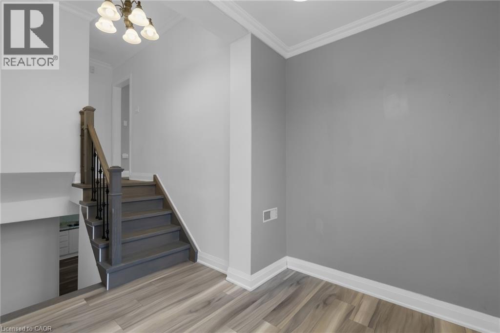 197 Troy Street, Mississauga, ON - Indoor Photo Showing Other Room