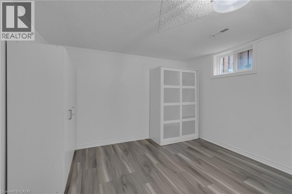 197 Troy Street, Mississauga, ON - Indoor Photo Showing Other Room