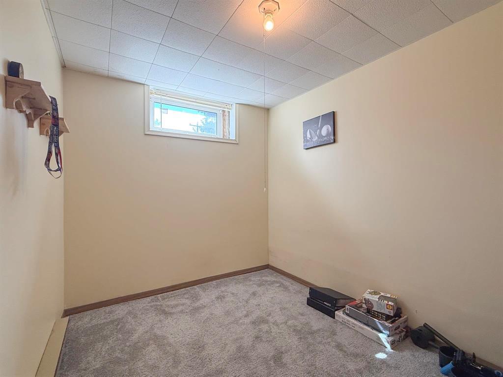 604 3Rd Avenue, Reston, MB - Indoor