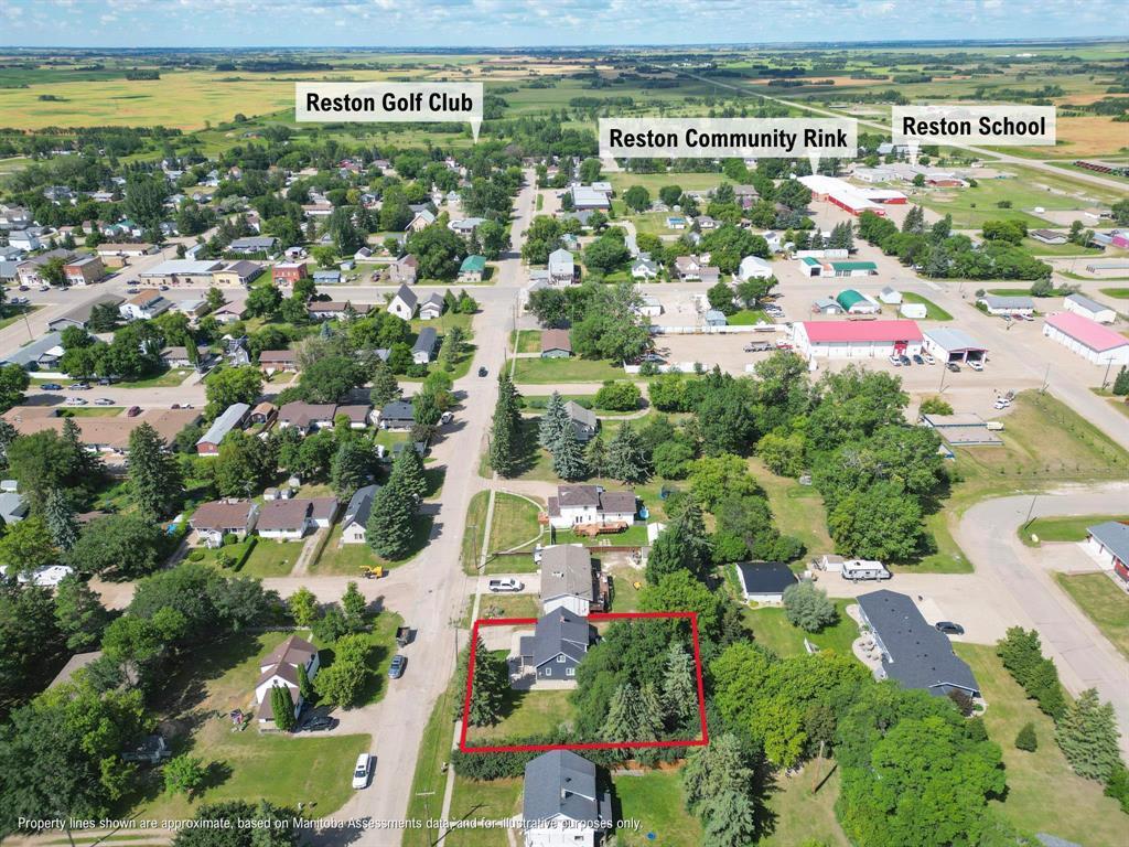 604 3Rd Avenue, Reston, MB - Outdoor With View
