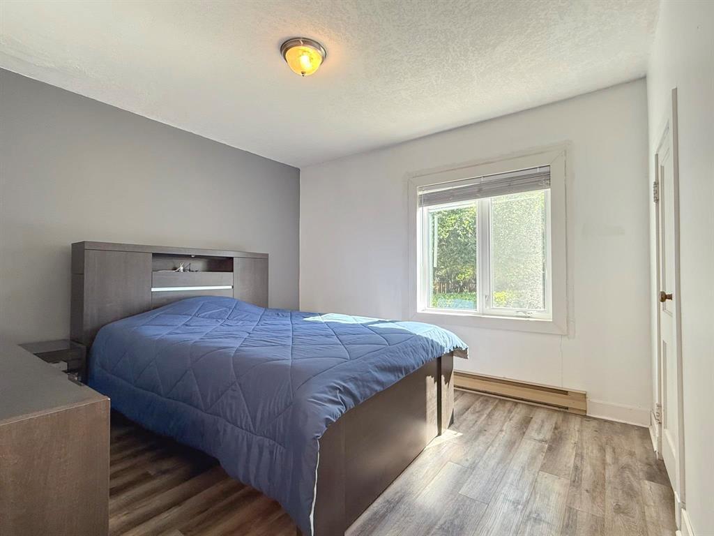 604 3Rd Avenue, Reston, MB - Indoor Photo Showing Bedroom