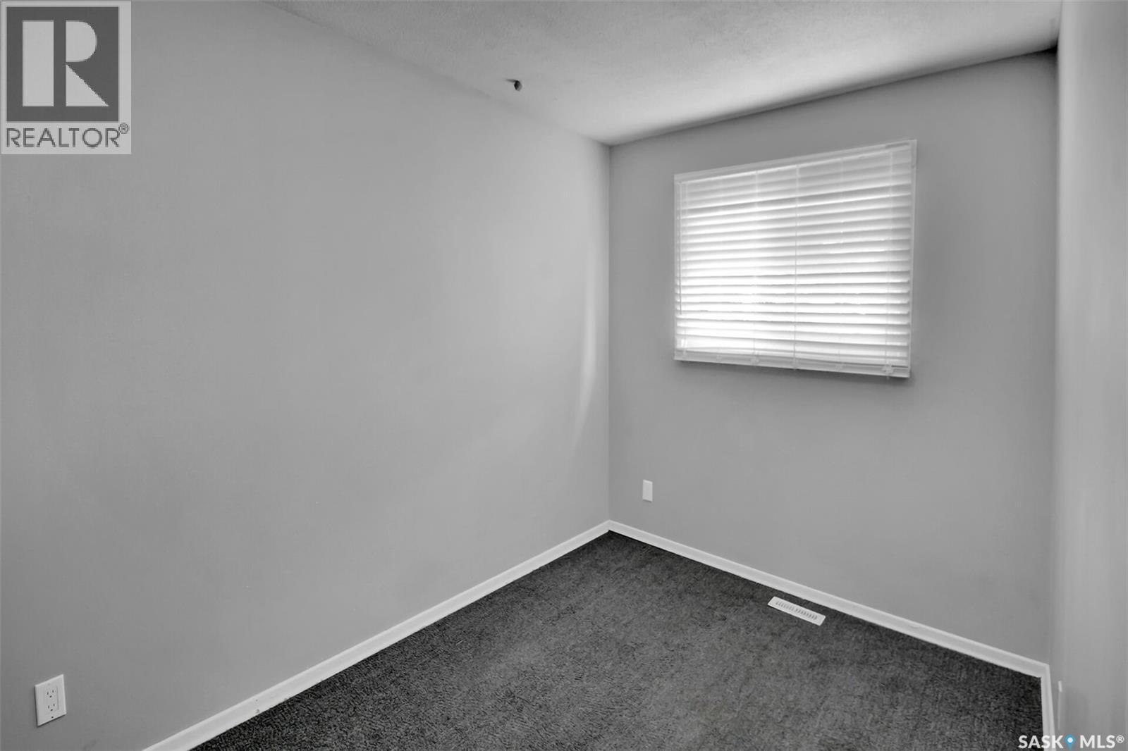 49-51 Carleton Drive, Saskatoon, SK - Indoor Photo Showing Other Room