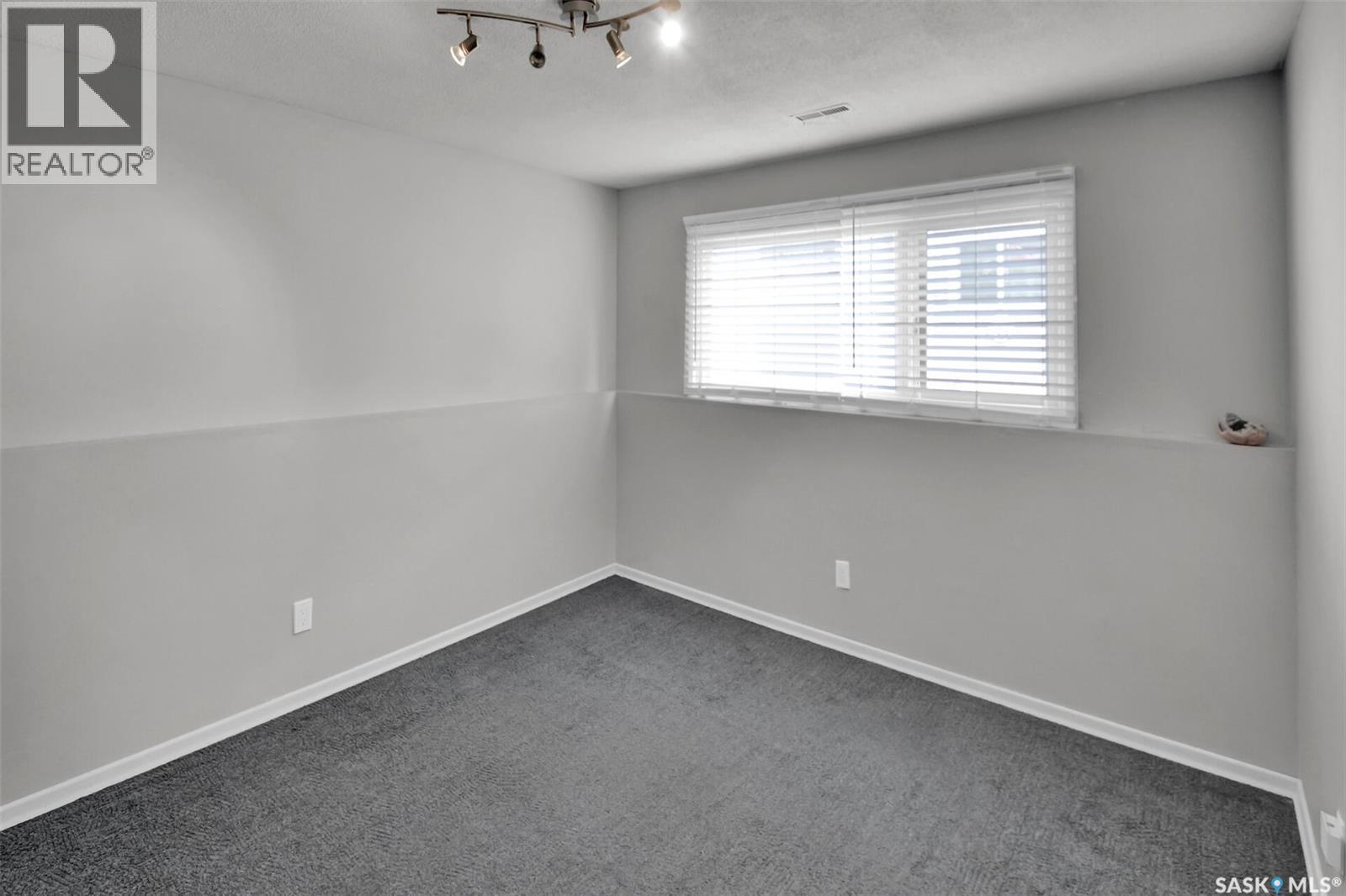 49-51 Carleton Drive, Saskatoon, SK - Indoor Photo Showing Other Room