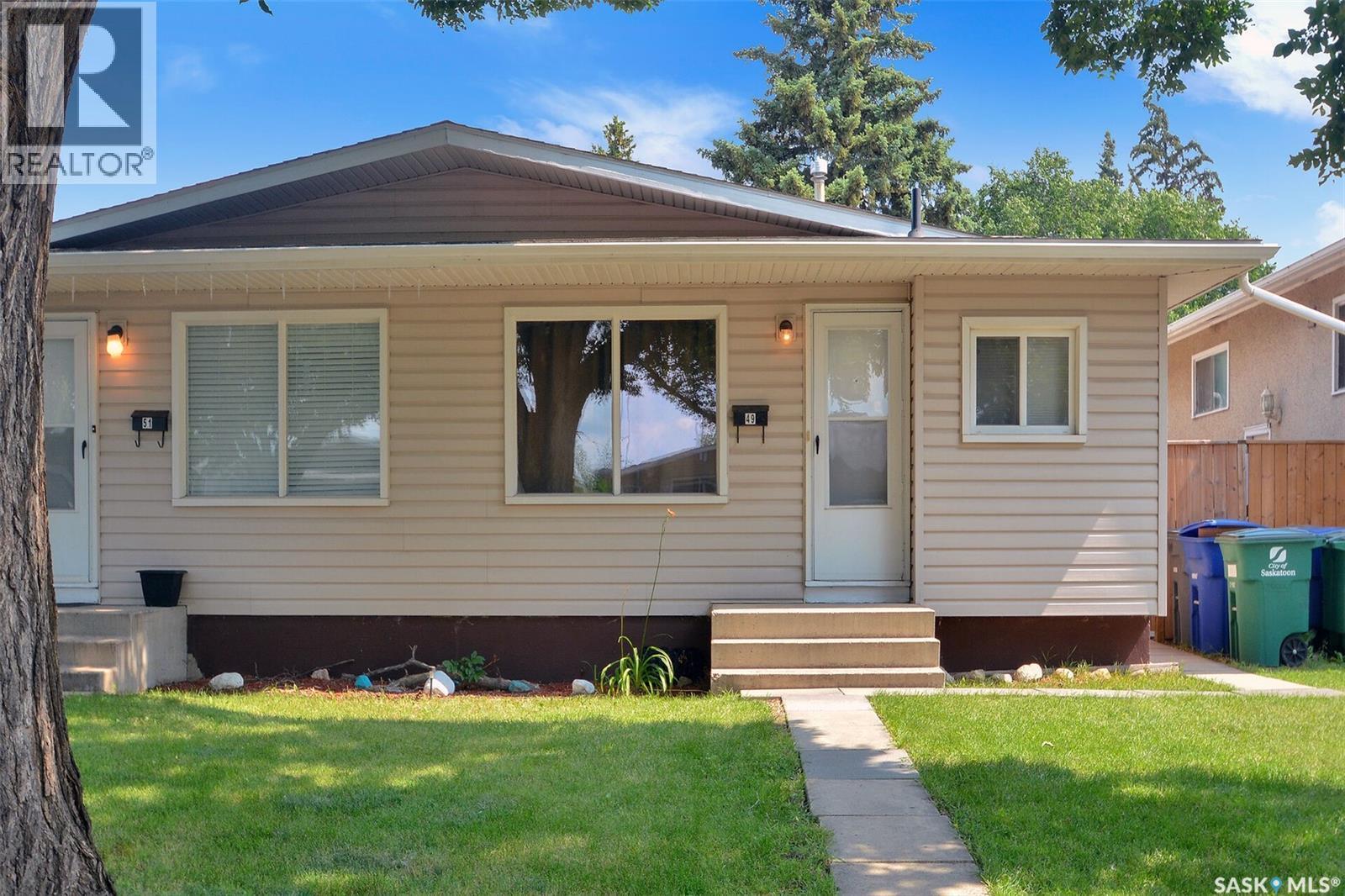 49-51 Carleton Drive, Saskatoon, SK - Outdoor