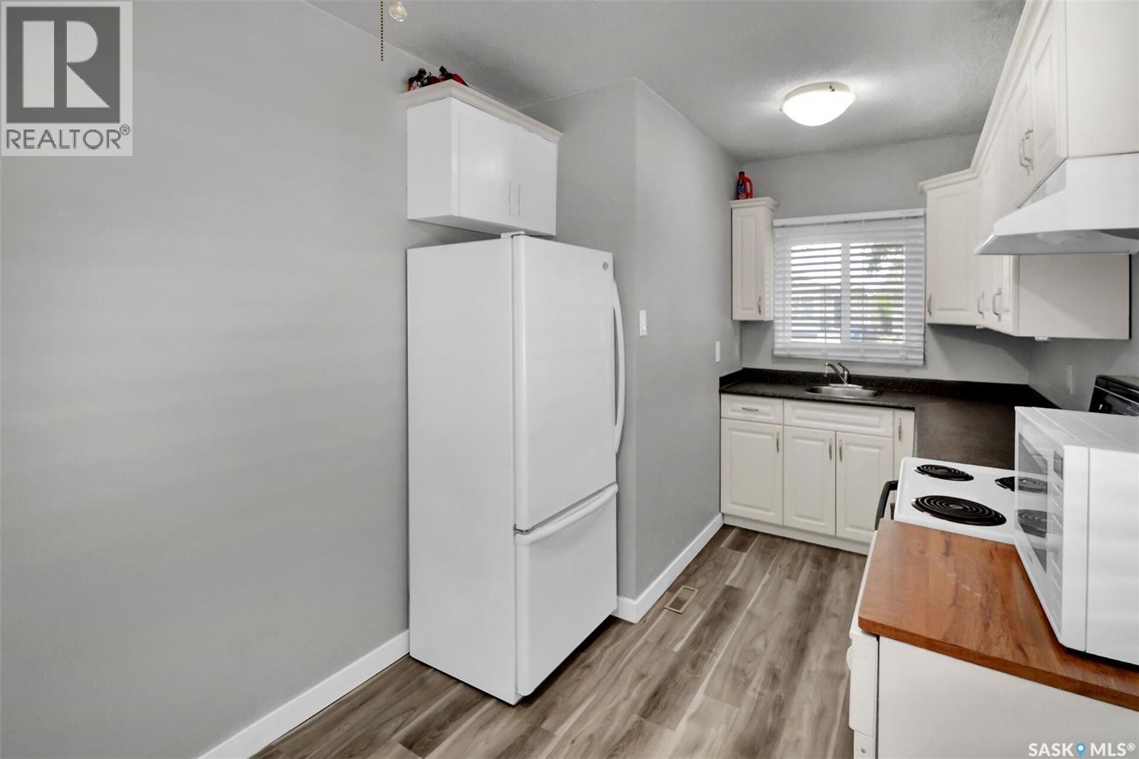 49-51 Carleton Drive, Saskatoon, SK - Indoor