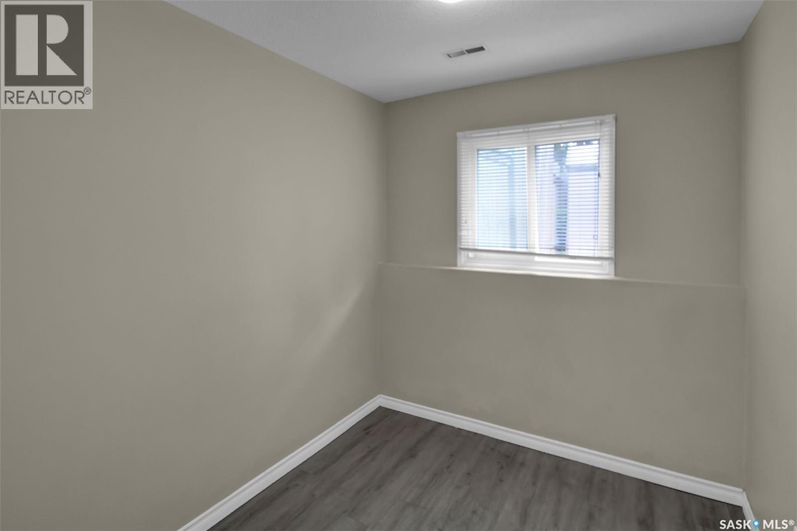 49-51 Carleton Drive, Saskatoon, SK - Indoor Photo Showing Other Room