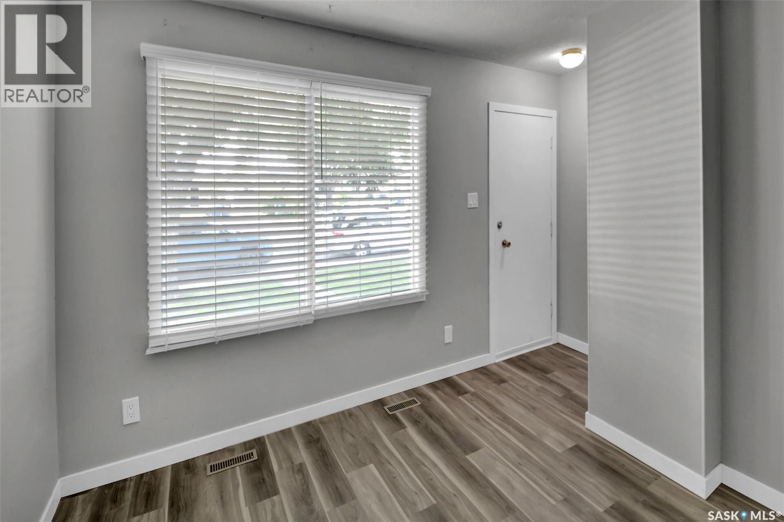 49-51 Carleton Drive, Saskatoon, SK - Indoor Photo Showing Other Room