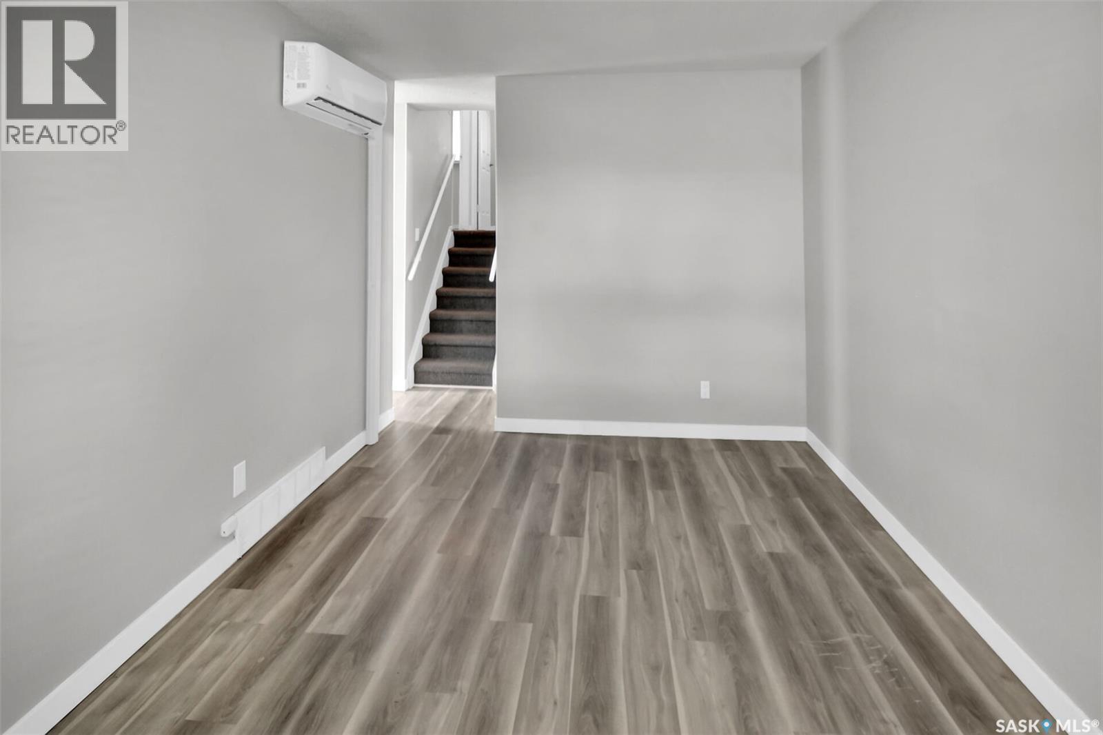49-51 Carleton Drive, Saskatoon, SK - Indoor Photo Showing Other Room