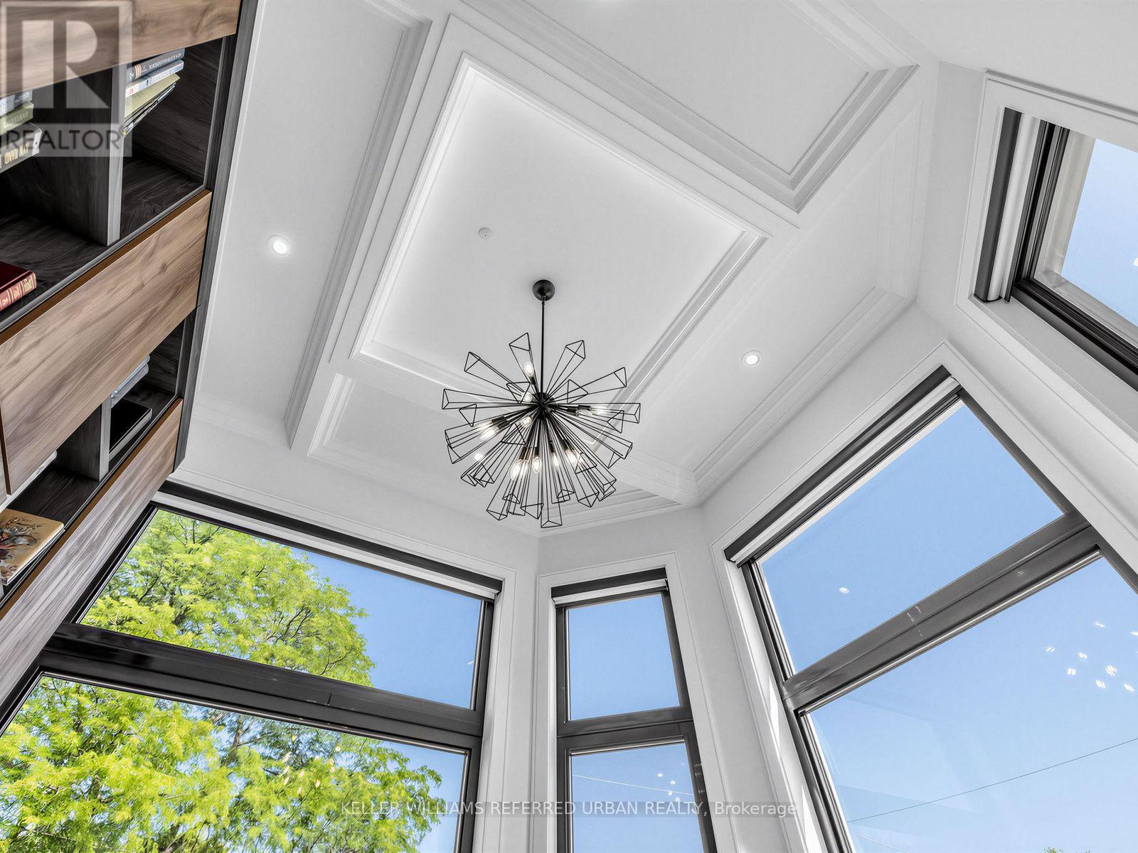 35 Lloydminster Crescent, Toronto, ON - Indoor Photo Showing Other Room