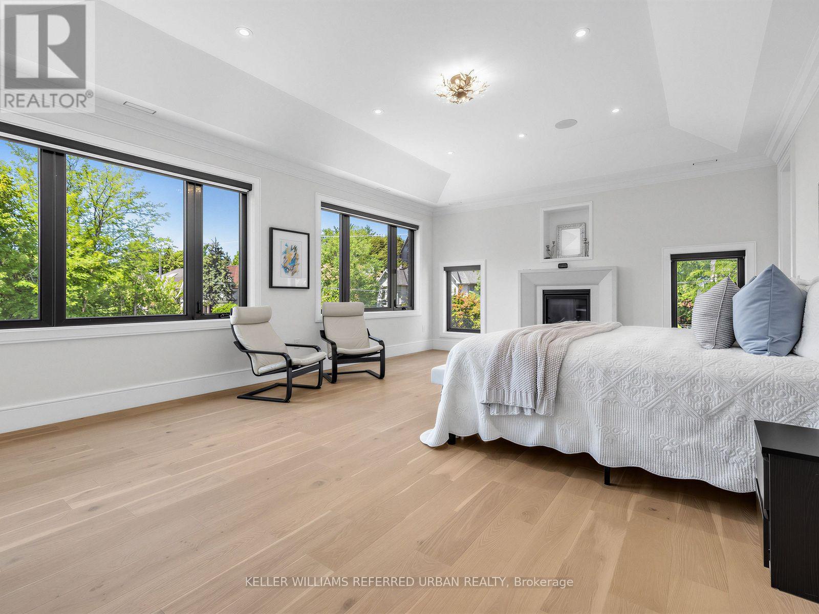 35 Lloydminster Crescent, Toronto, ON - Indoor Photo Showing Bedroom