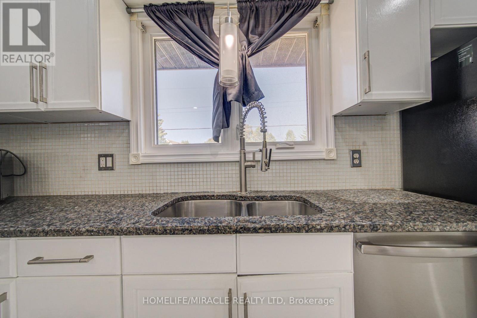 161 Kipling Avenue, Kitchener, ON - Indoor Photo Showing Kitchen With Double Sink