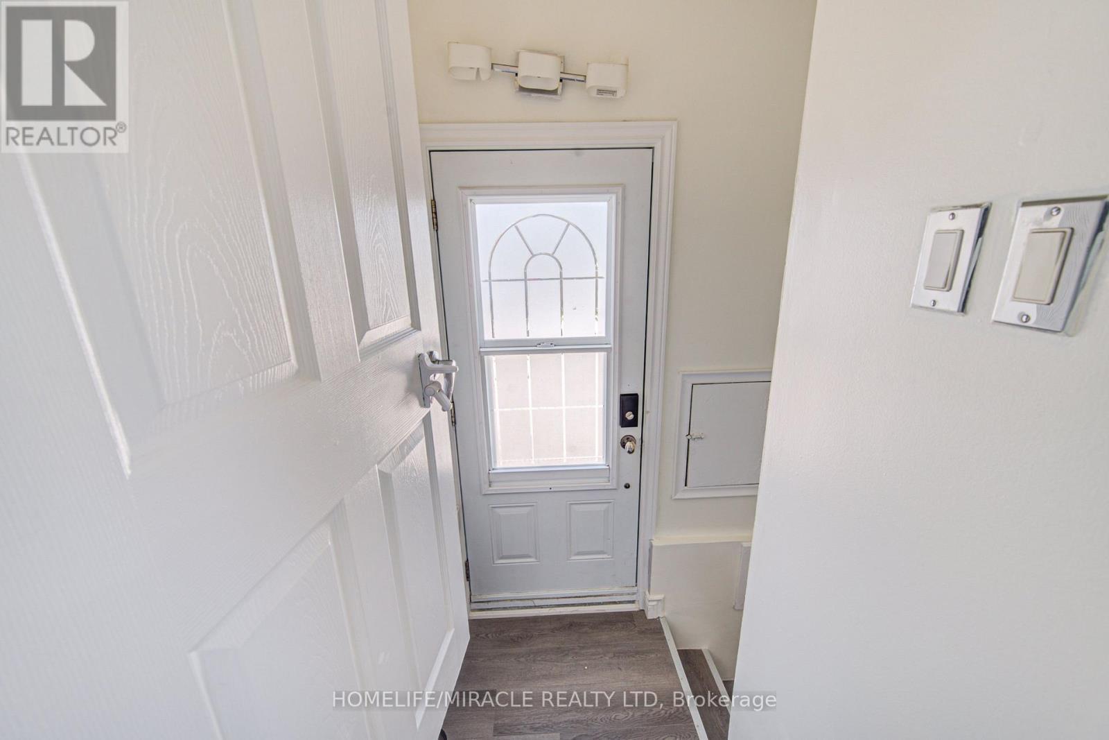 161 Kipling Avenue, Kitchener, ON - Indoor Photo Showing Other Room