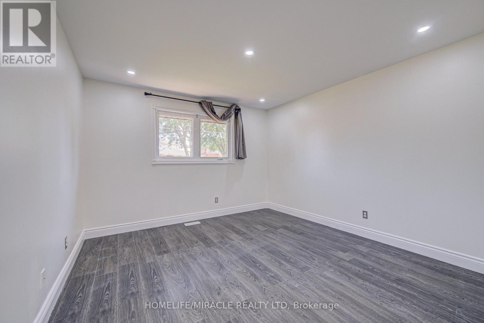 161 Kipling Avenue, Kitchener, ON - Indoor Photo Showing Other Room