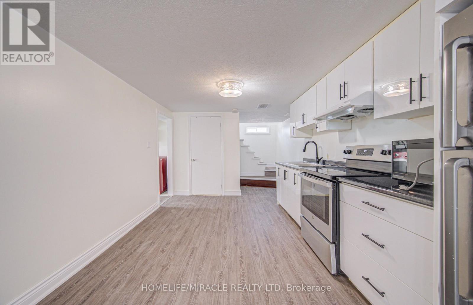 161 Kipling Avenue, Kitchener, ON - Indoor Photo Showing Kitchen