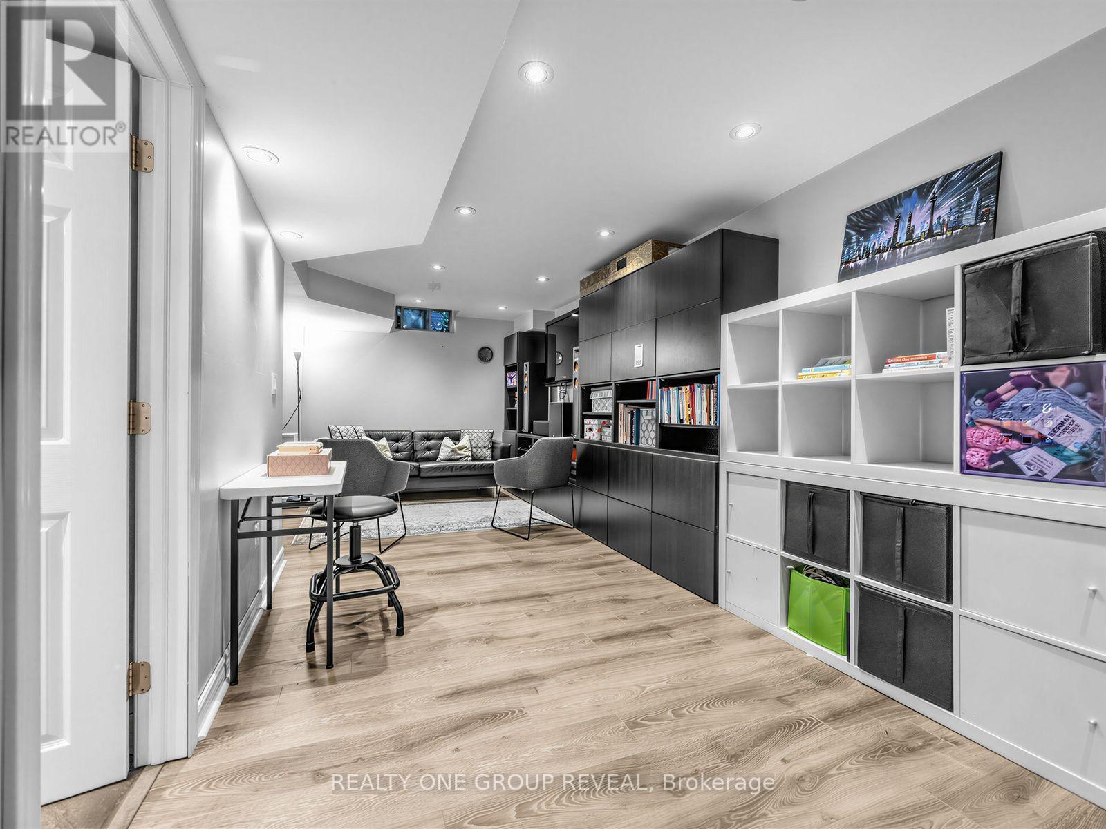 6122 Coxswain Crescent, Mississauga, ON - Indoor Photo Showing Other Room