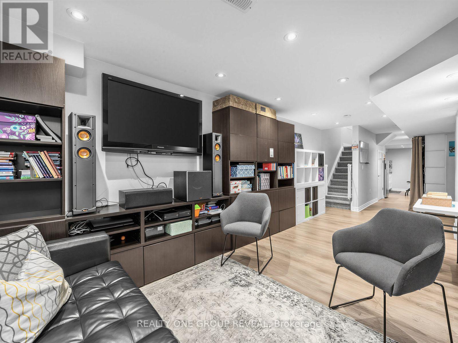 6122 Coxswain Crescent, Mississauga, ON - Indoor Photo Showing Other Room