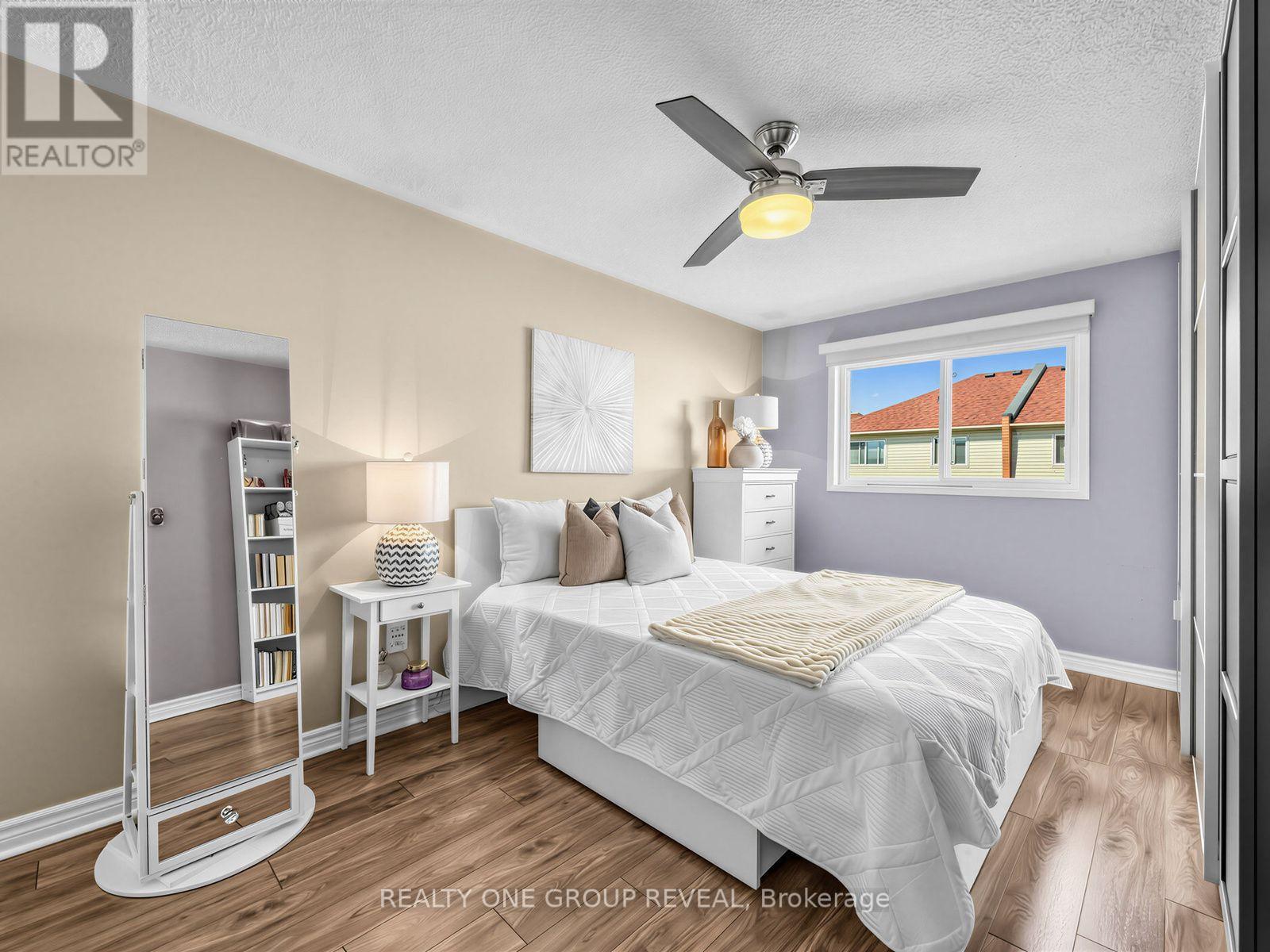 6122 Coxswain Crescent, Mississauga, ON - Indoor Photo Showing Bedroom