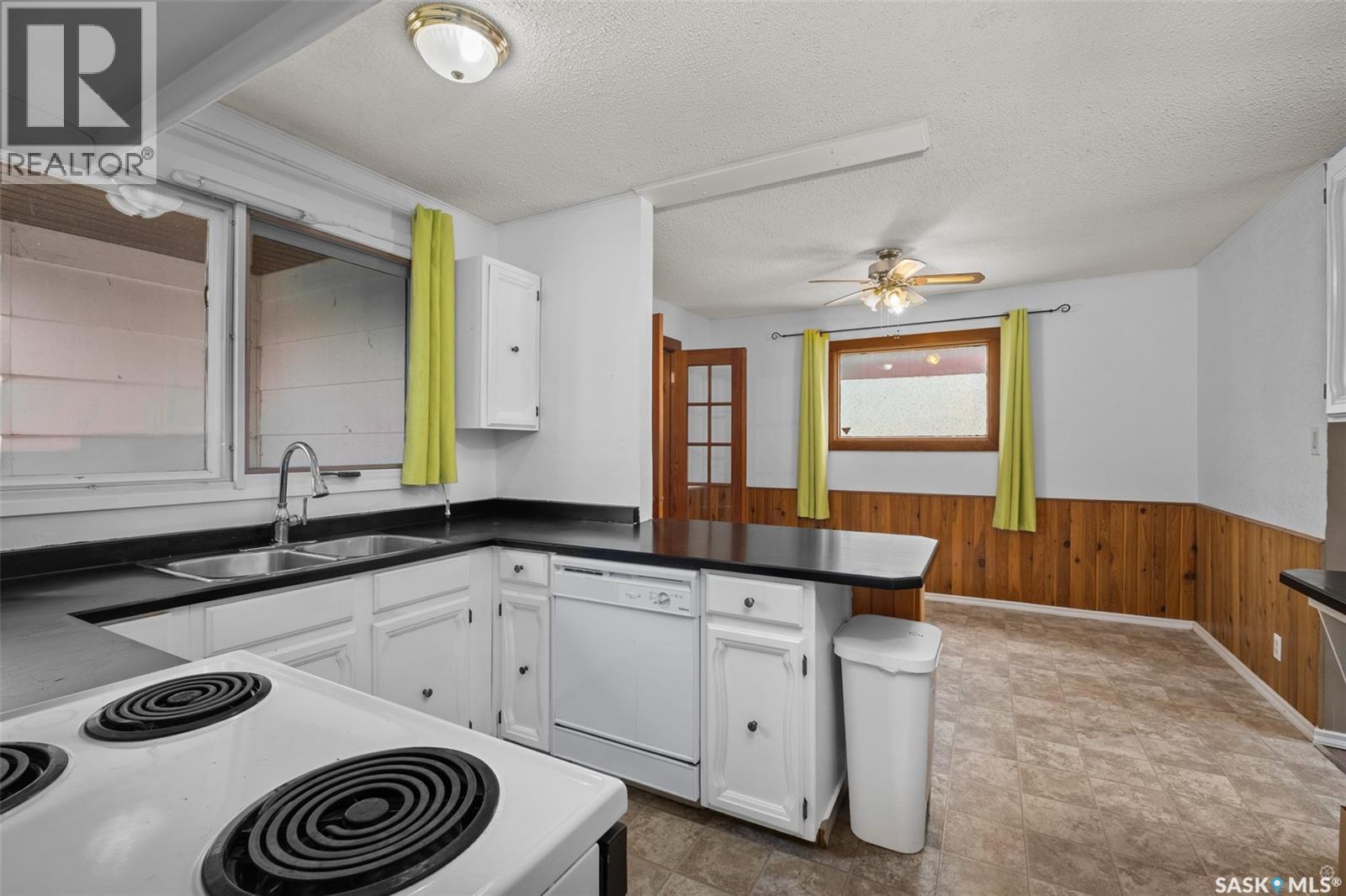 1338 Lacroix Crescent, Prince Albert, SK - Indoor Photo Showing Kitchen With Double Sink