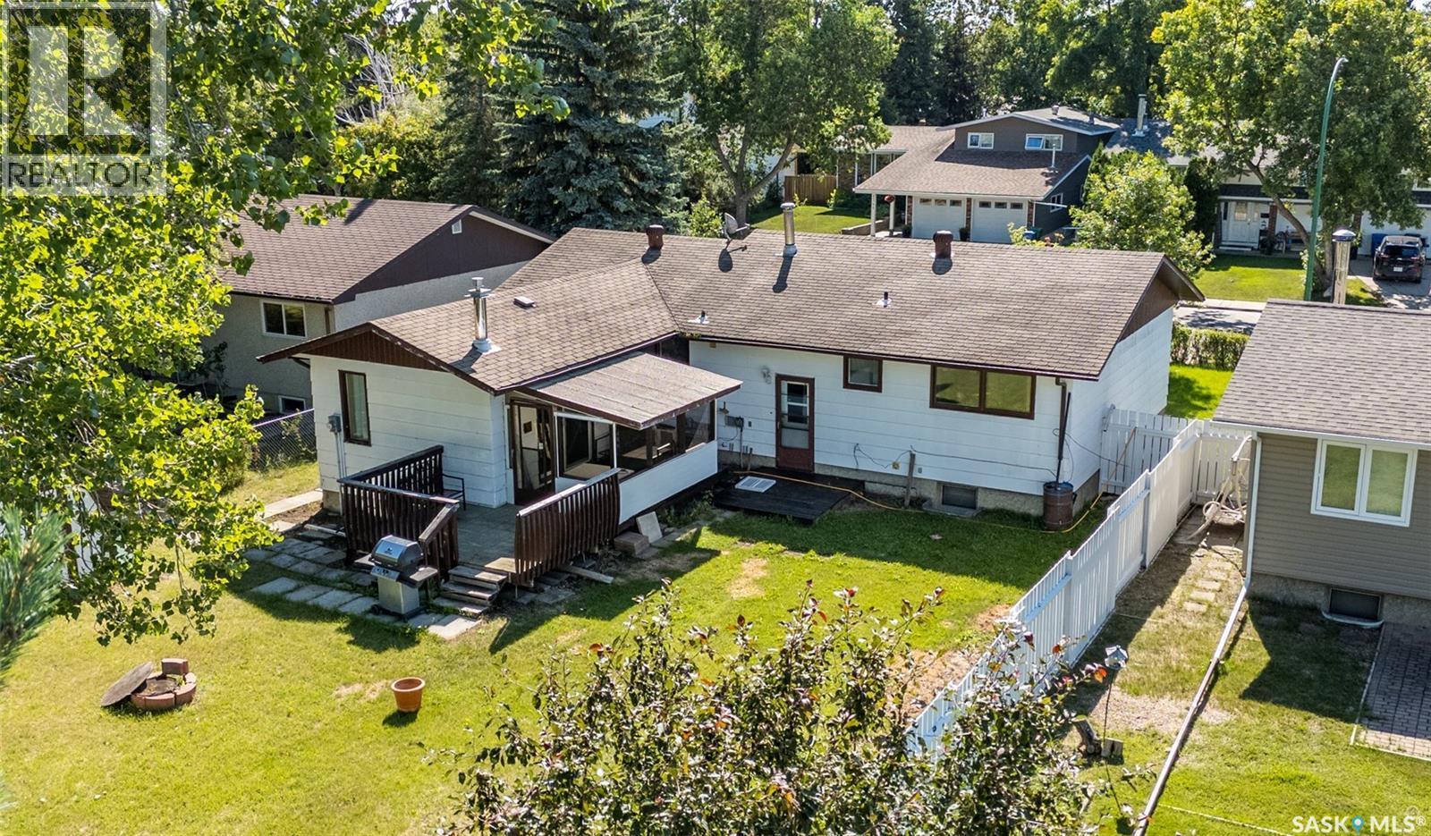 1338 Lacroix Crescent, Prince Albert, SK - Outdoor