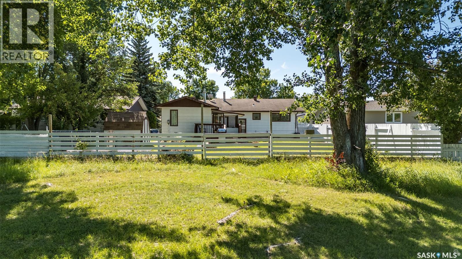 1338 Lacroix Crescent, Prince Albert, SK - Outdoor
